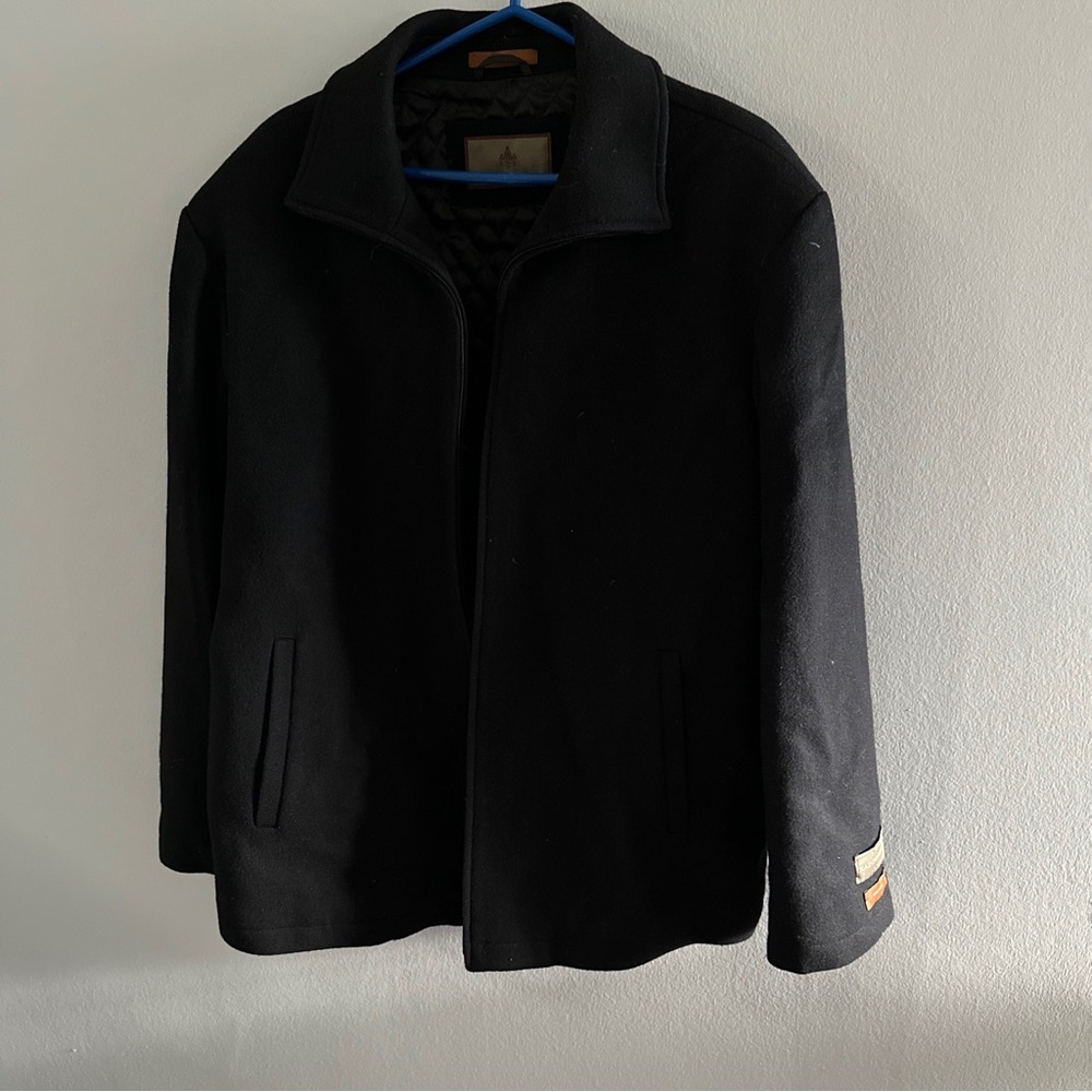 NEW Rainforest Name Brand water-wind resistant mens jacket L MSRP 225.00$